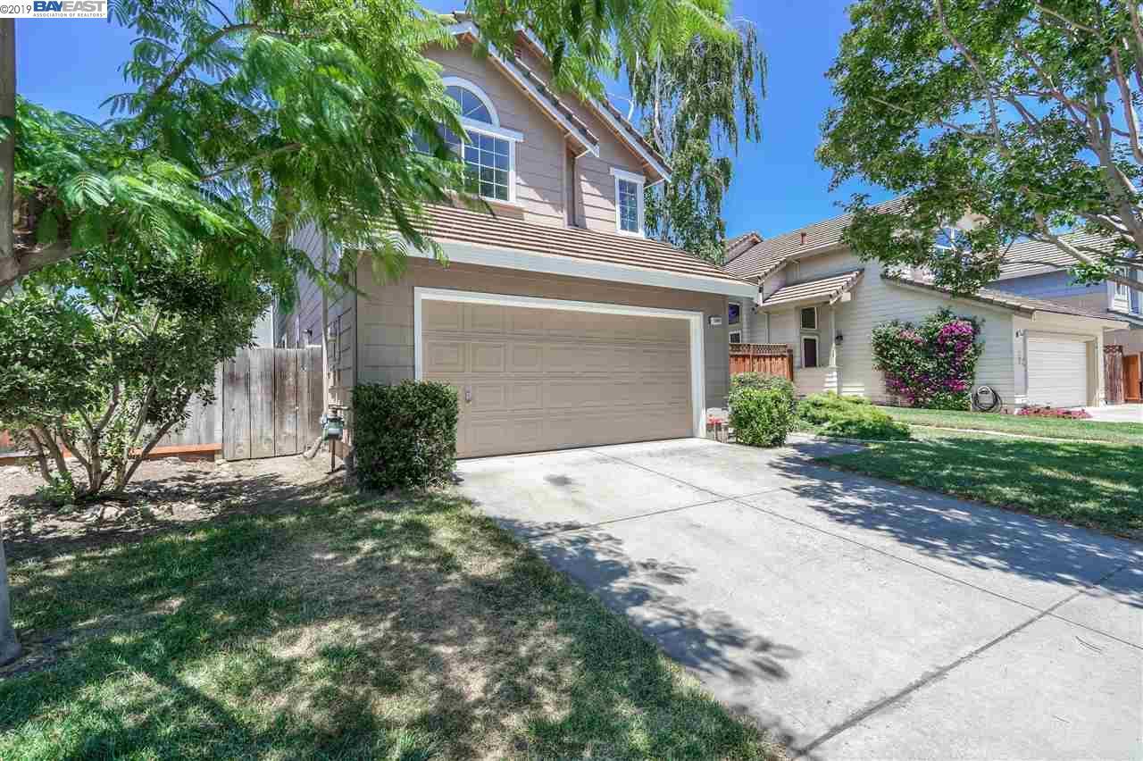 1046 Bellflower St - Photo 1