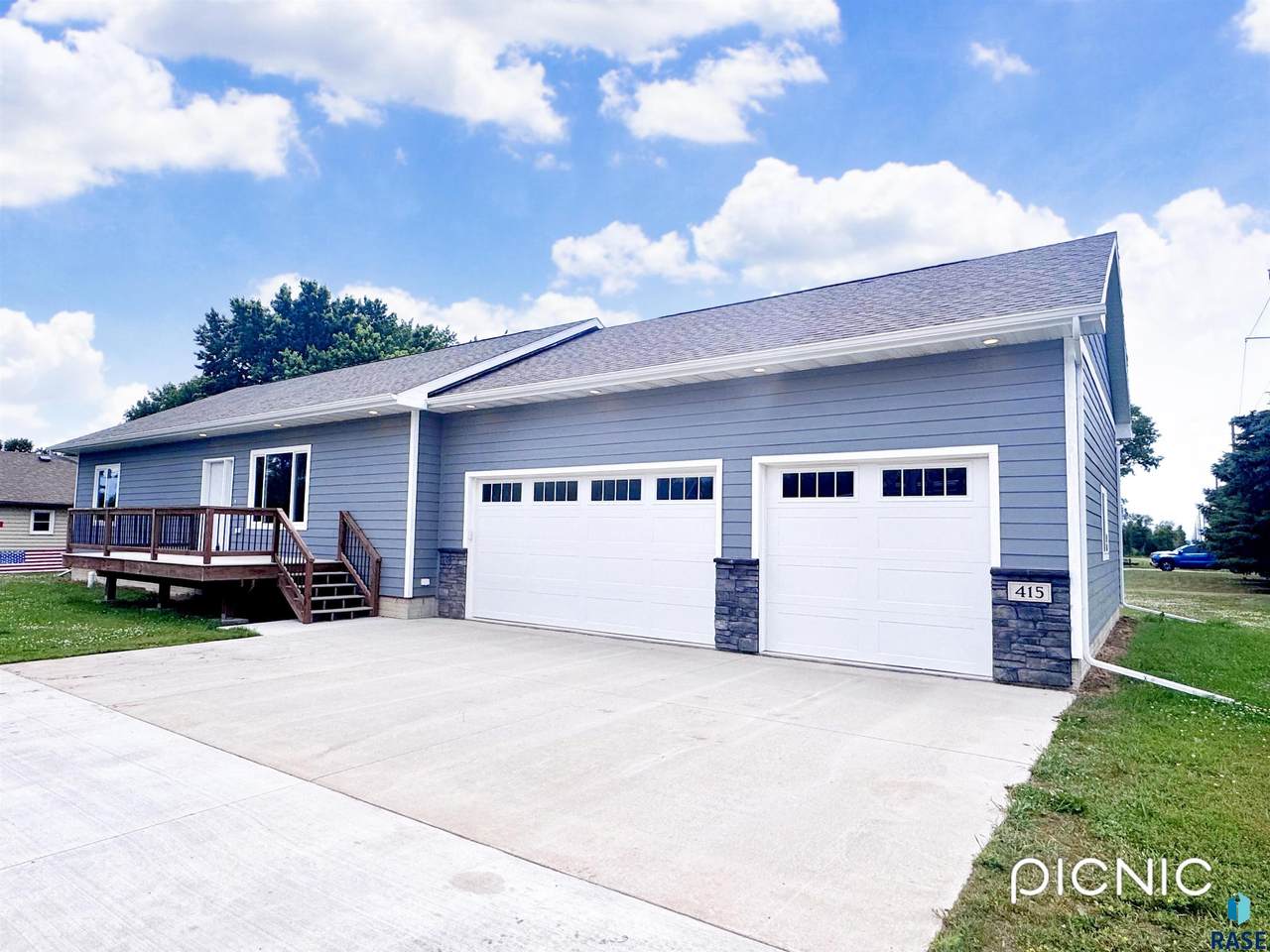 415 Elm St - Photo 1