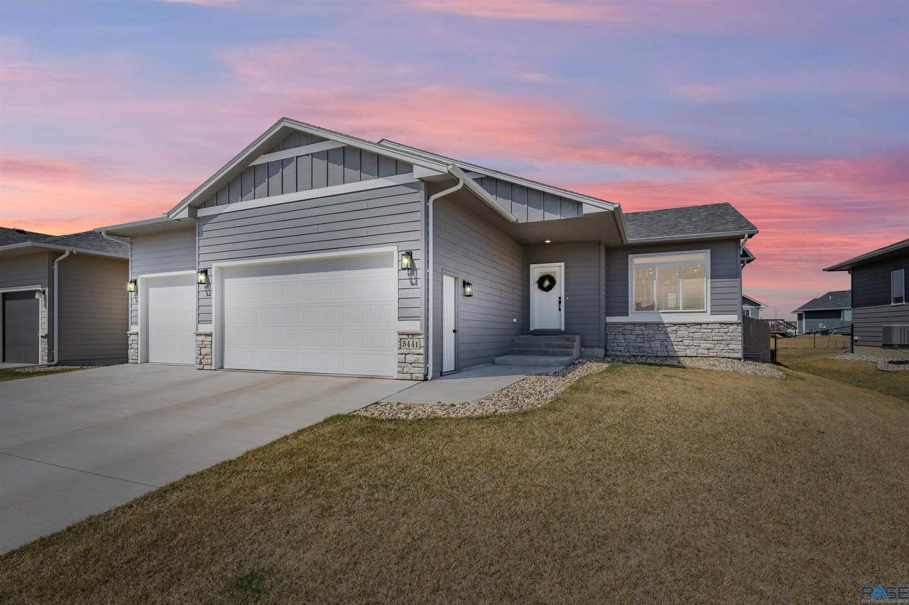 5441 Woodsedge Trl - Photo 1