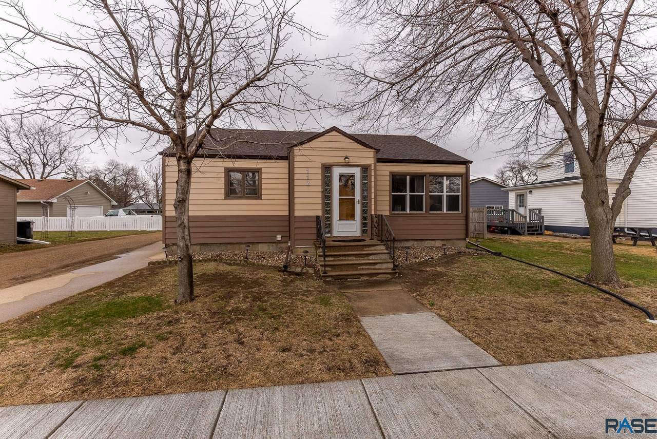 112 Cedar St - Photo 1