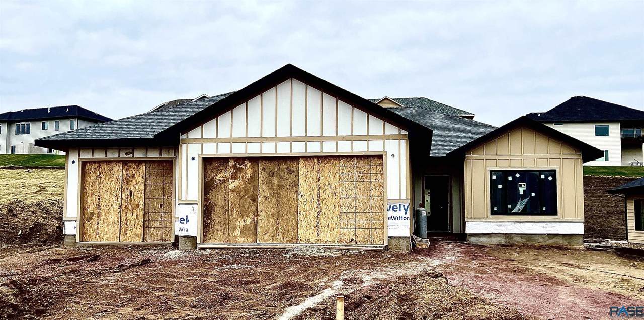 1609 Burton Dr - Photo 1