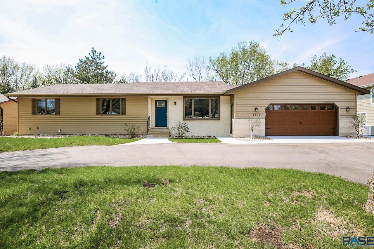 4809 Twin Ridge Rd - Photo 1