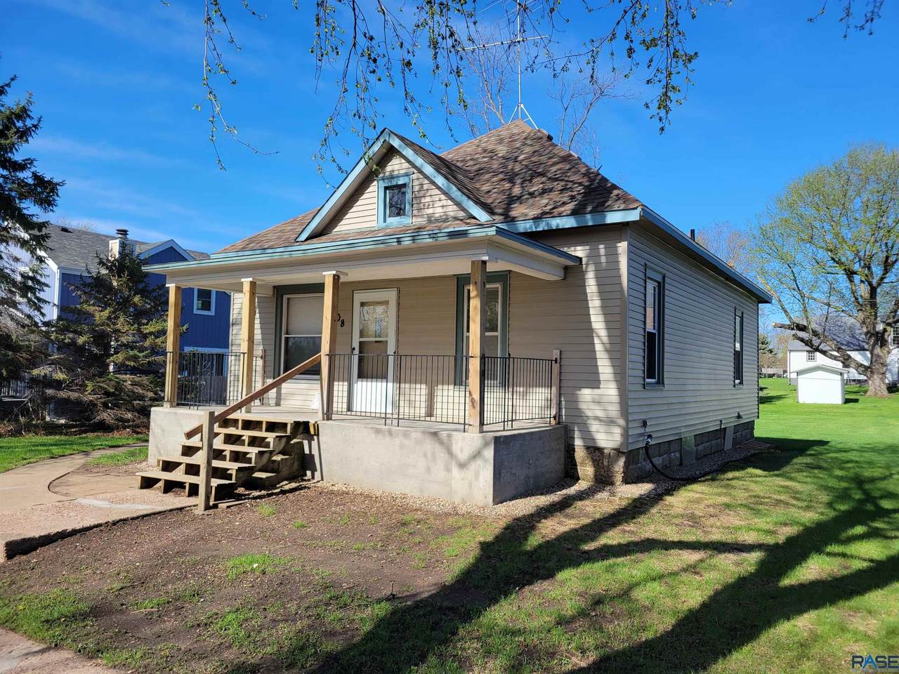 208 Washington St - Photo 1
