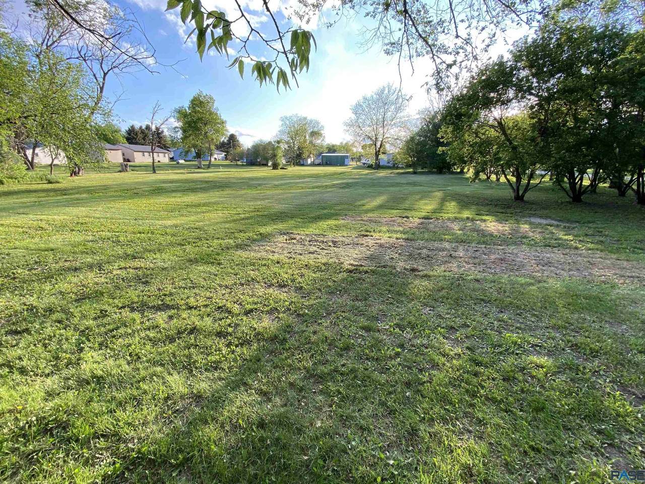 309 12th Ave - Photo 1
