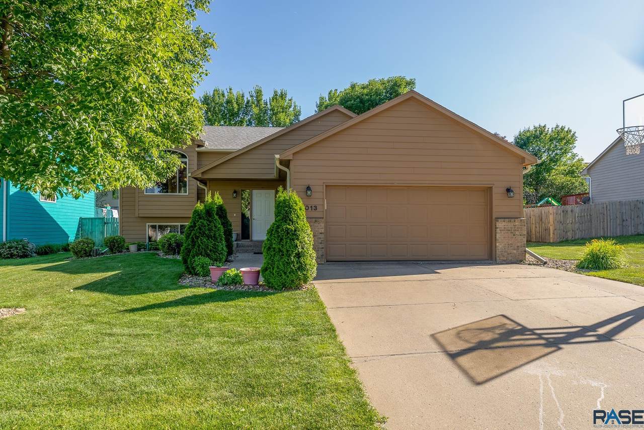 5013 Brennan Dr - Photo 1