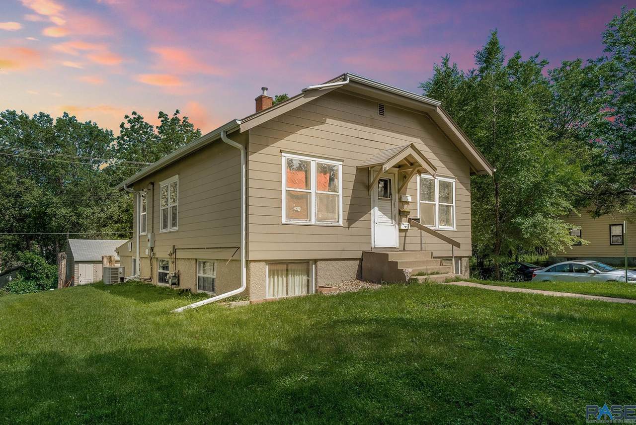 1822 Prairie Ave - Photo 1