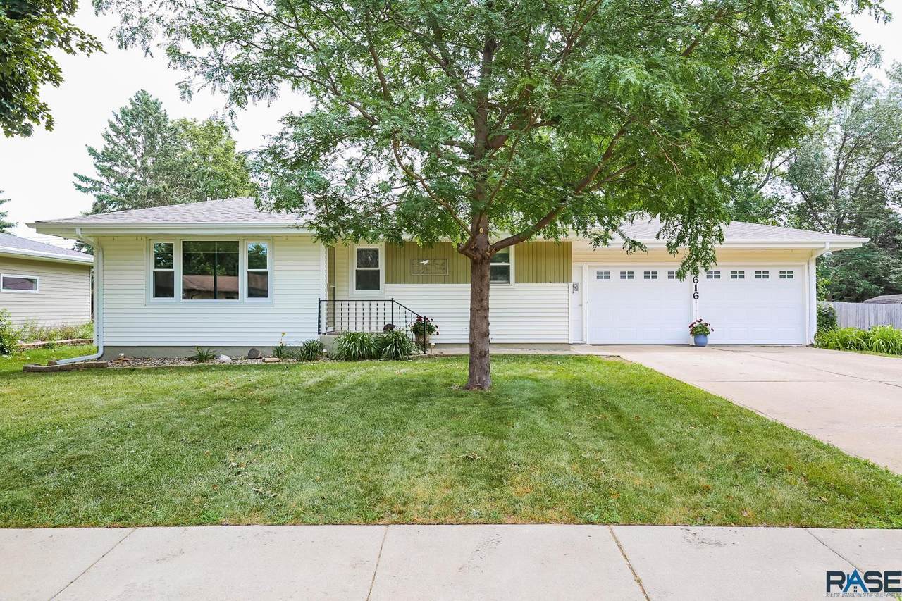 5616 Circle Dr - Photo 1