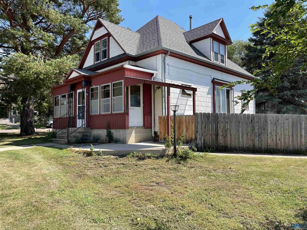 220 N Kimball St - Photo 1