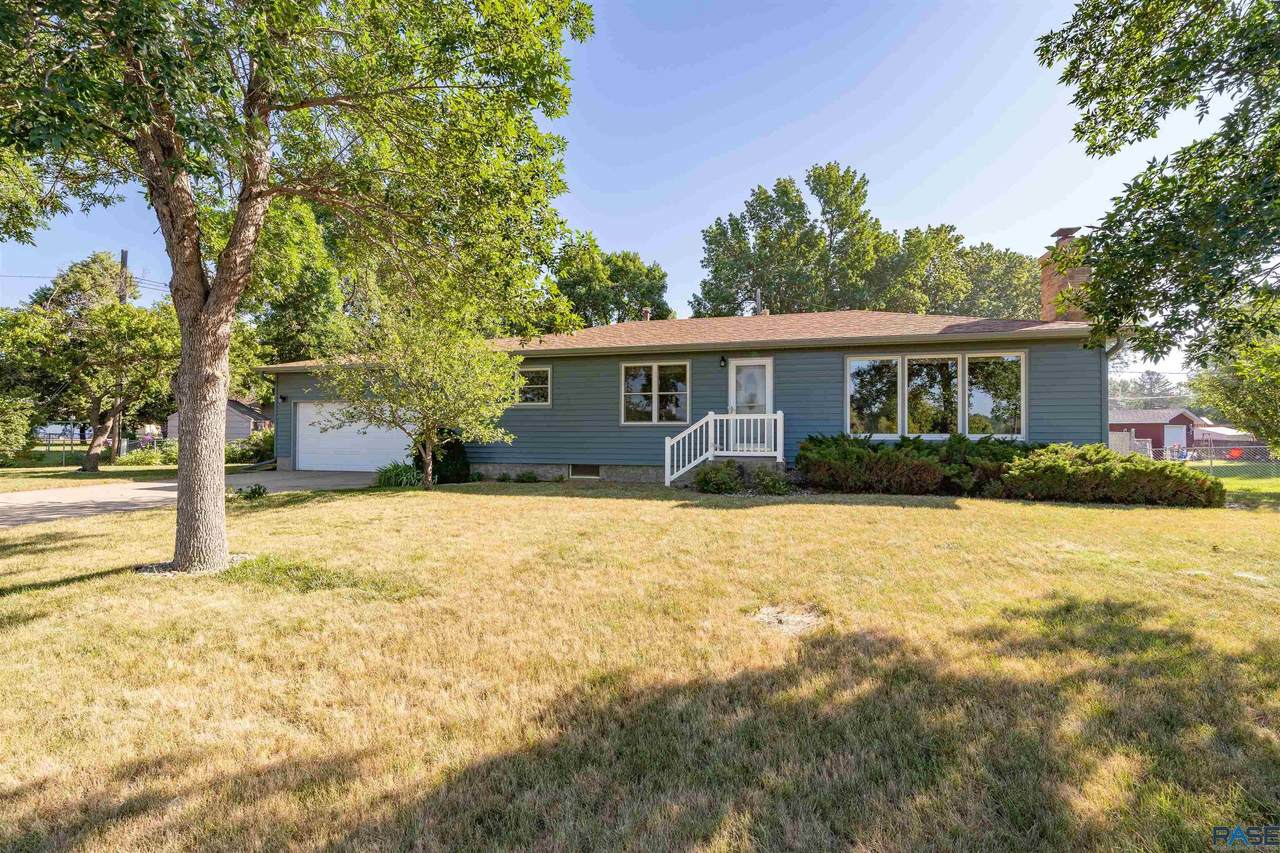 104 La Mesa Dr - Photo 1