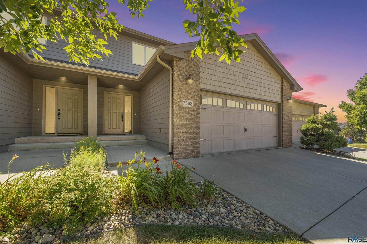 7568 Grand Arbor Pl - Photo 1