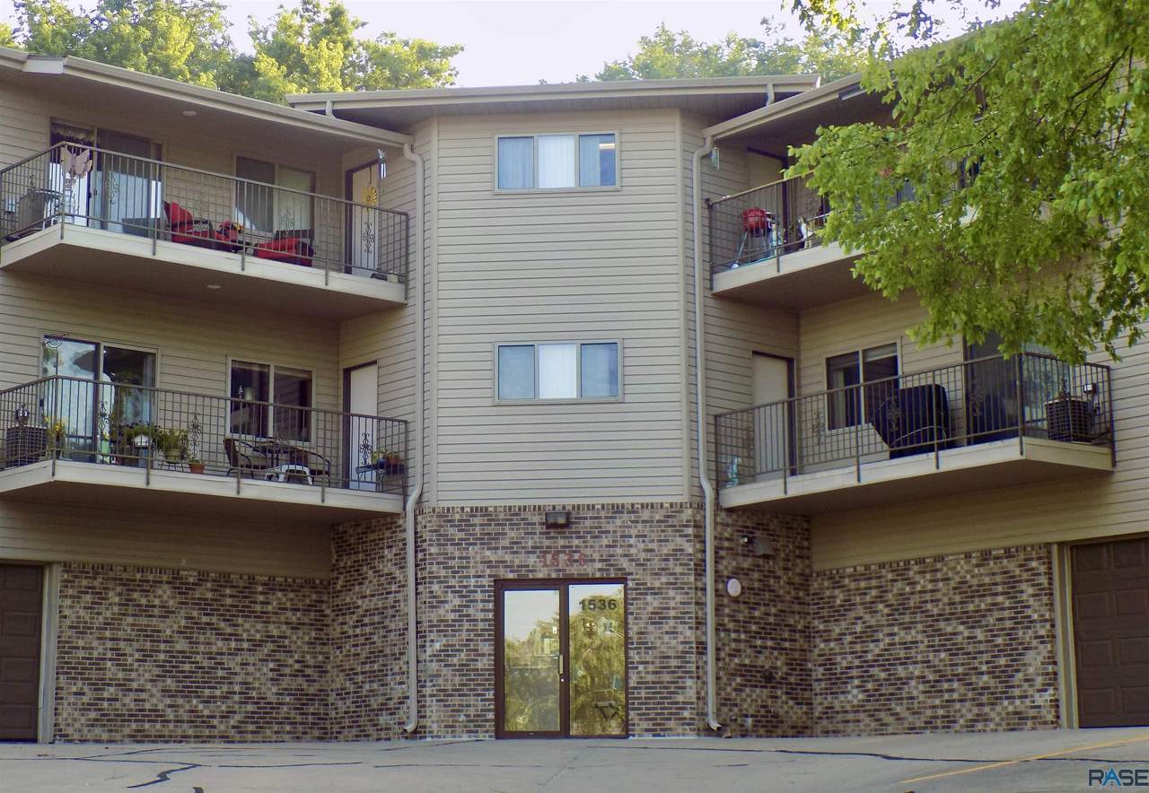 1536 Southeastern Ave - Photo 1