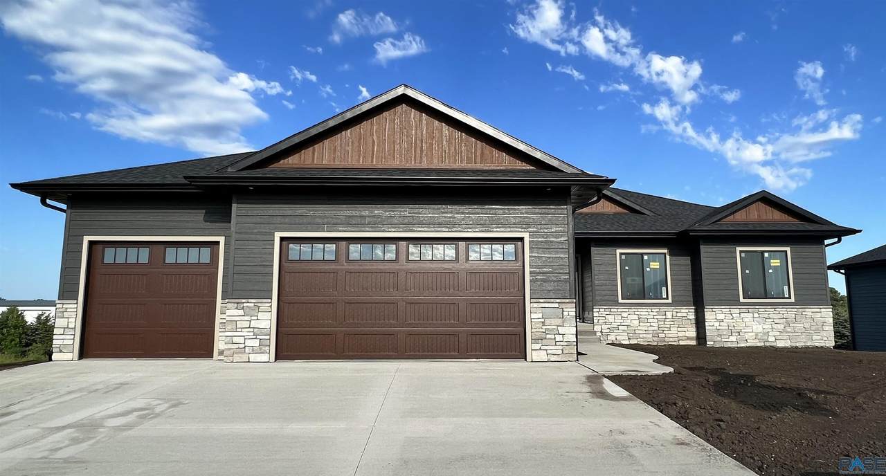 441 Blue Ox Cir - Photo 1