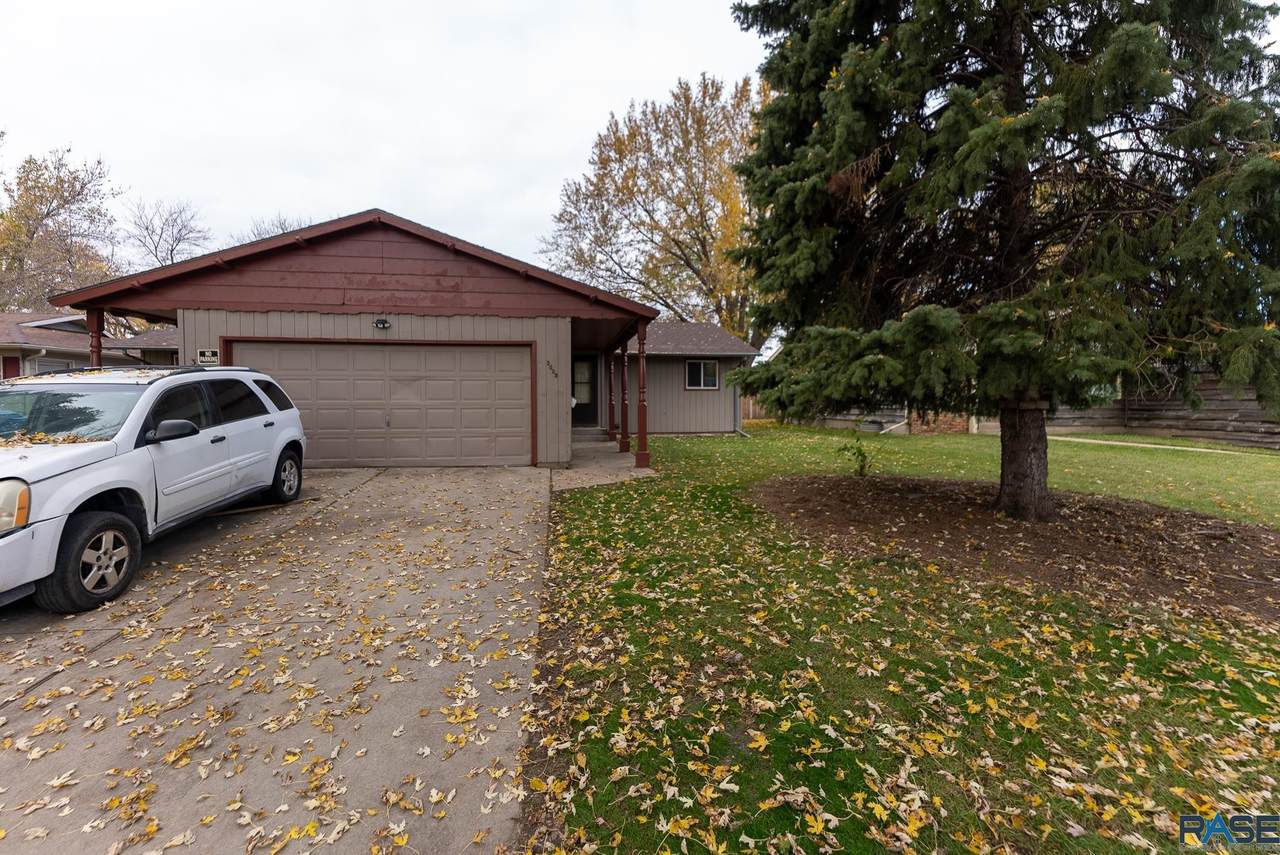 3005 1st Ave - Photo 1