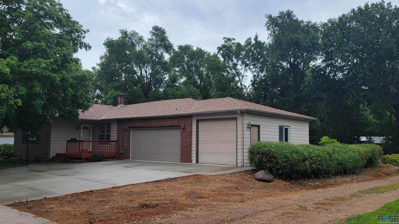 116 Garfield Ave - Photo 1