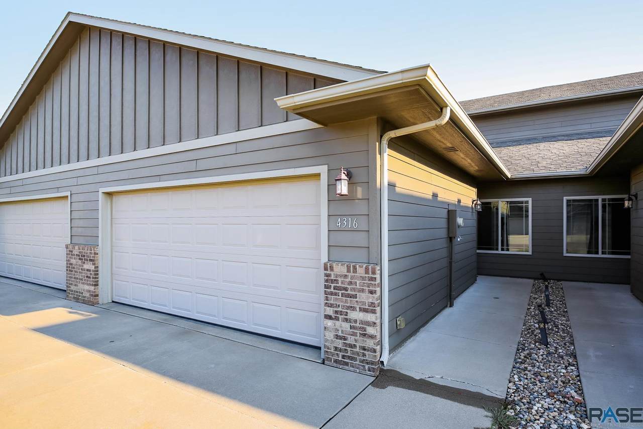 4316 Shipton St - Photo 1