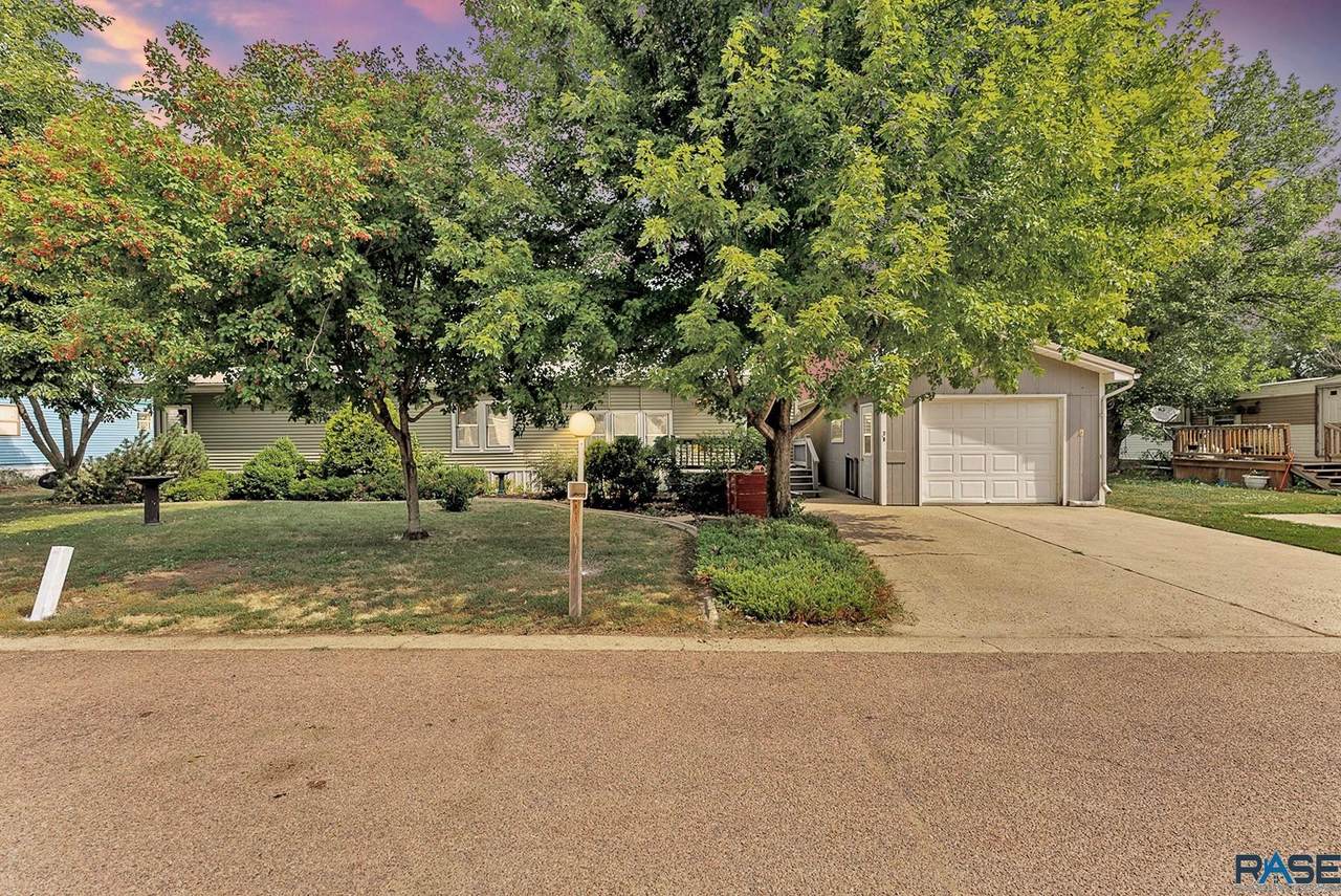 306 Dewald St - Photo 1