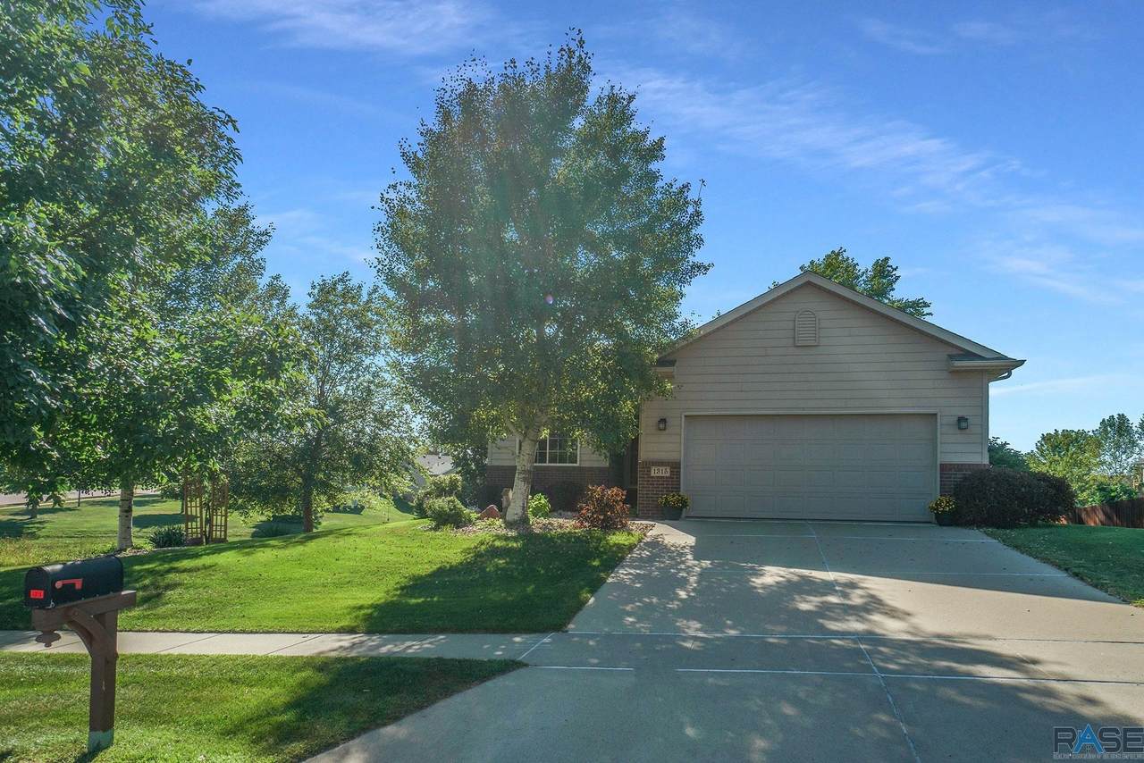 1315 Holbrook Ave - Photo 1