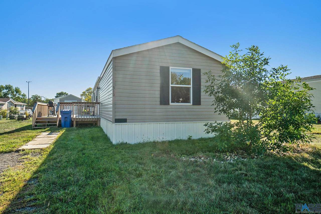 300 Sw 8th St - Photo 1