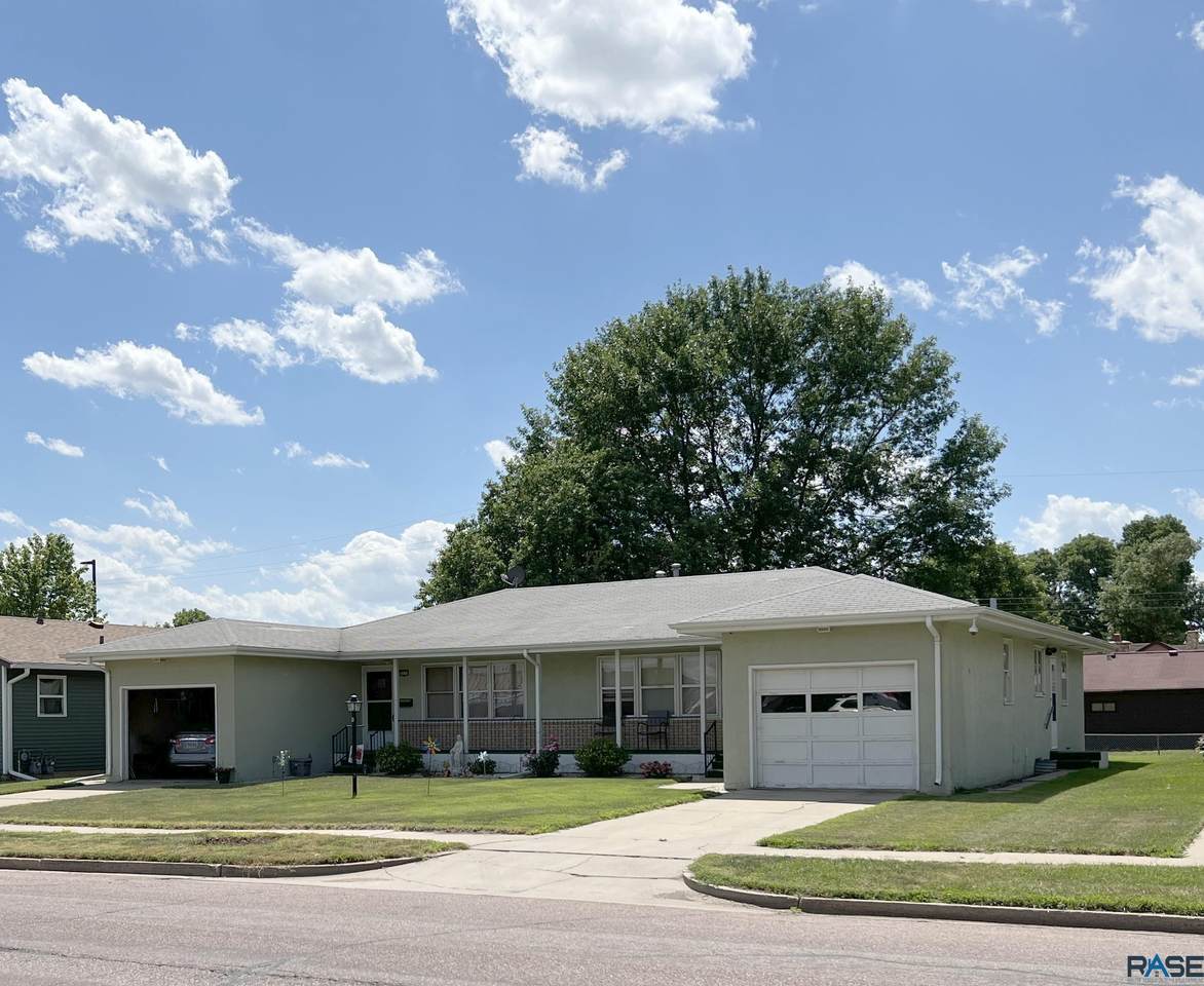 3215 So Holly Ave - Photo 1
