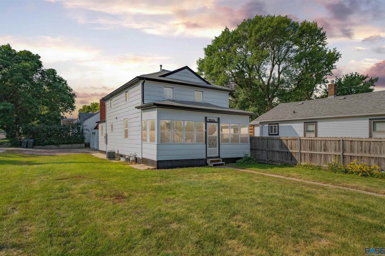 1535 8th St - Photo 1