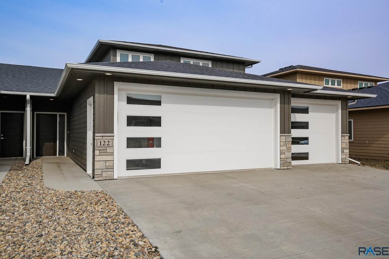 122 Ivy Rd - Photo 1