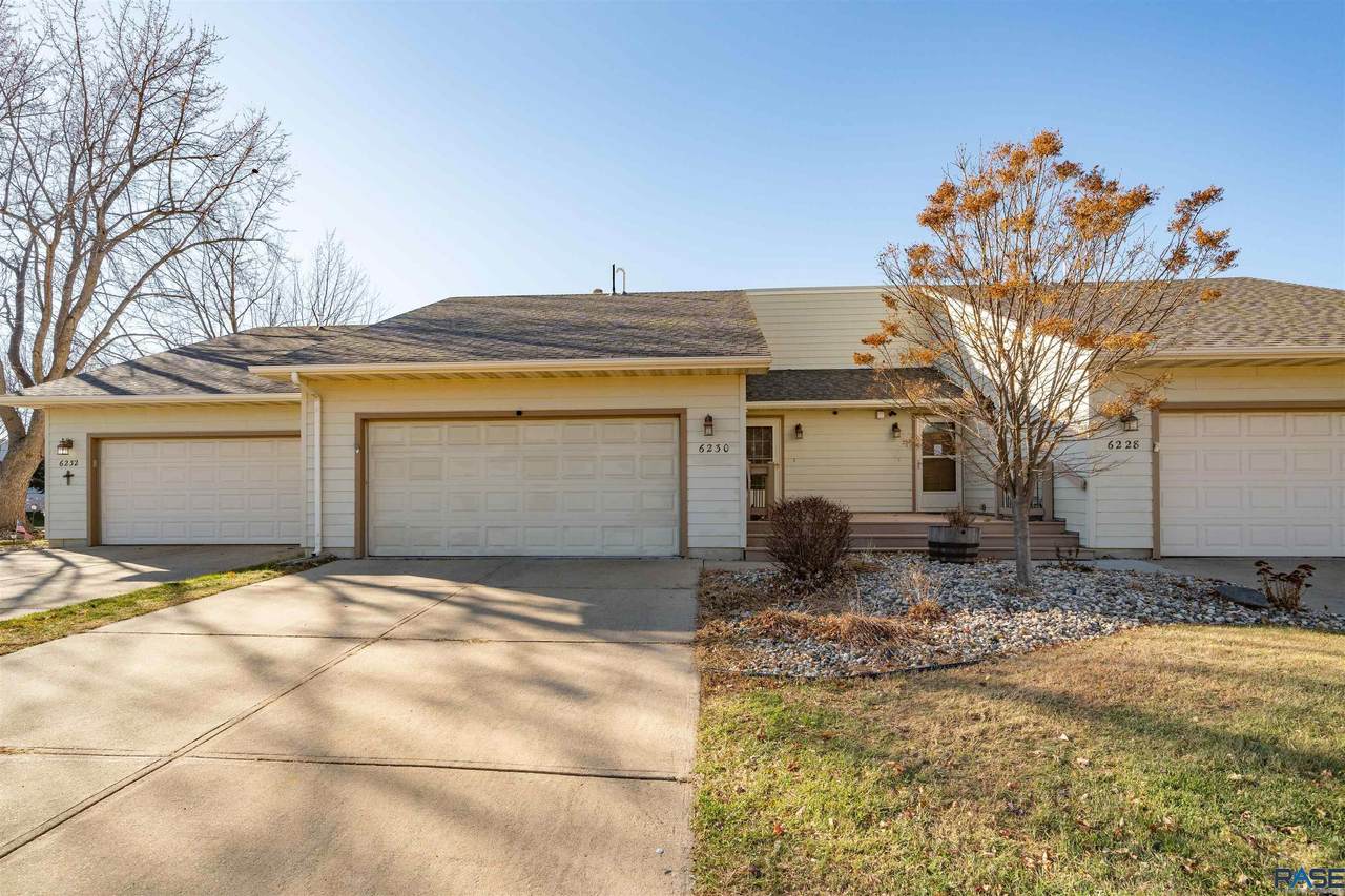 6230 Coughran Ct - Photo 1