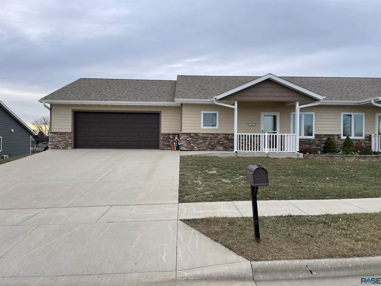 102 Christensen Dr - Photo 1