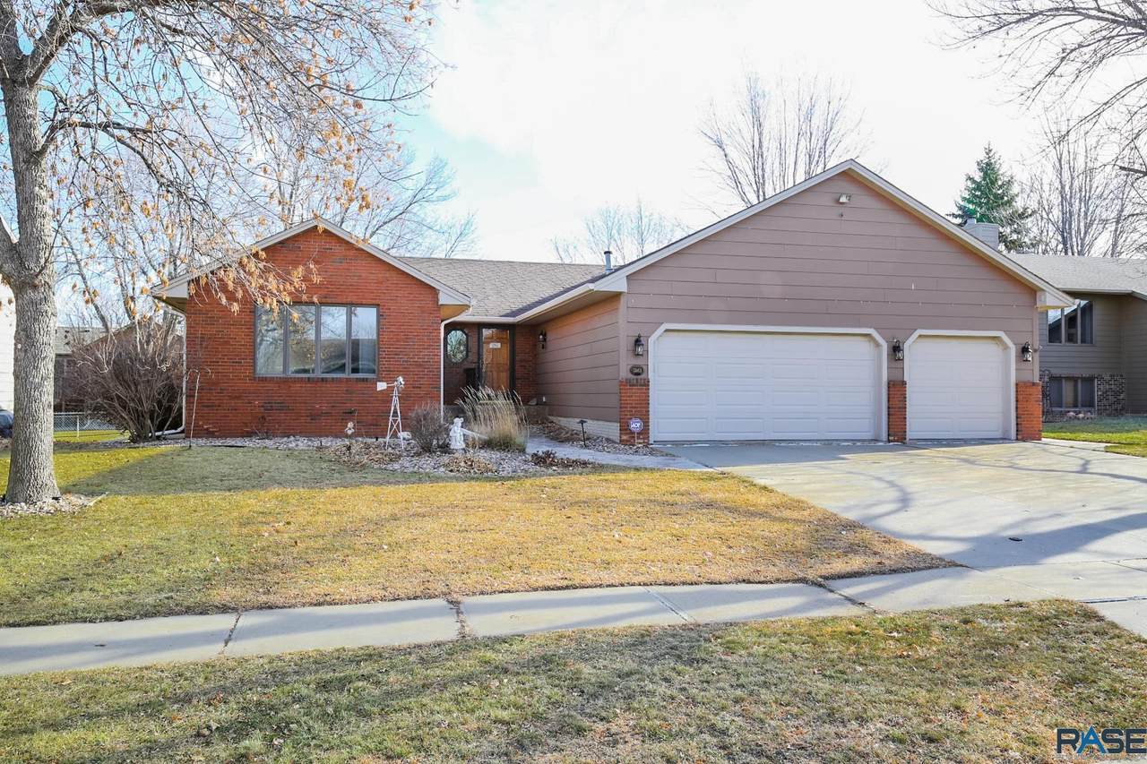 4700 Nathan Ave - Photo 1