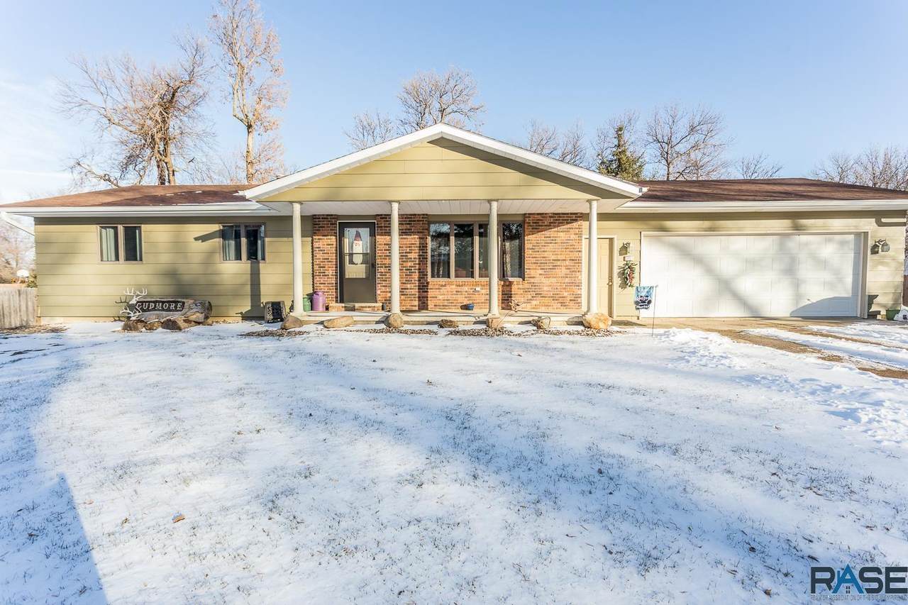 202 Milwaukee Ave - Photo 1