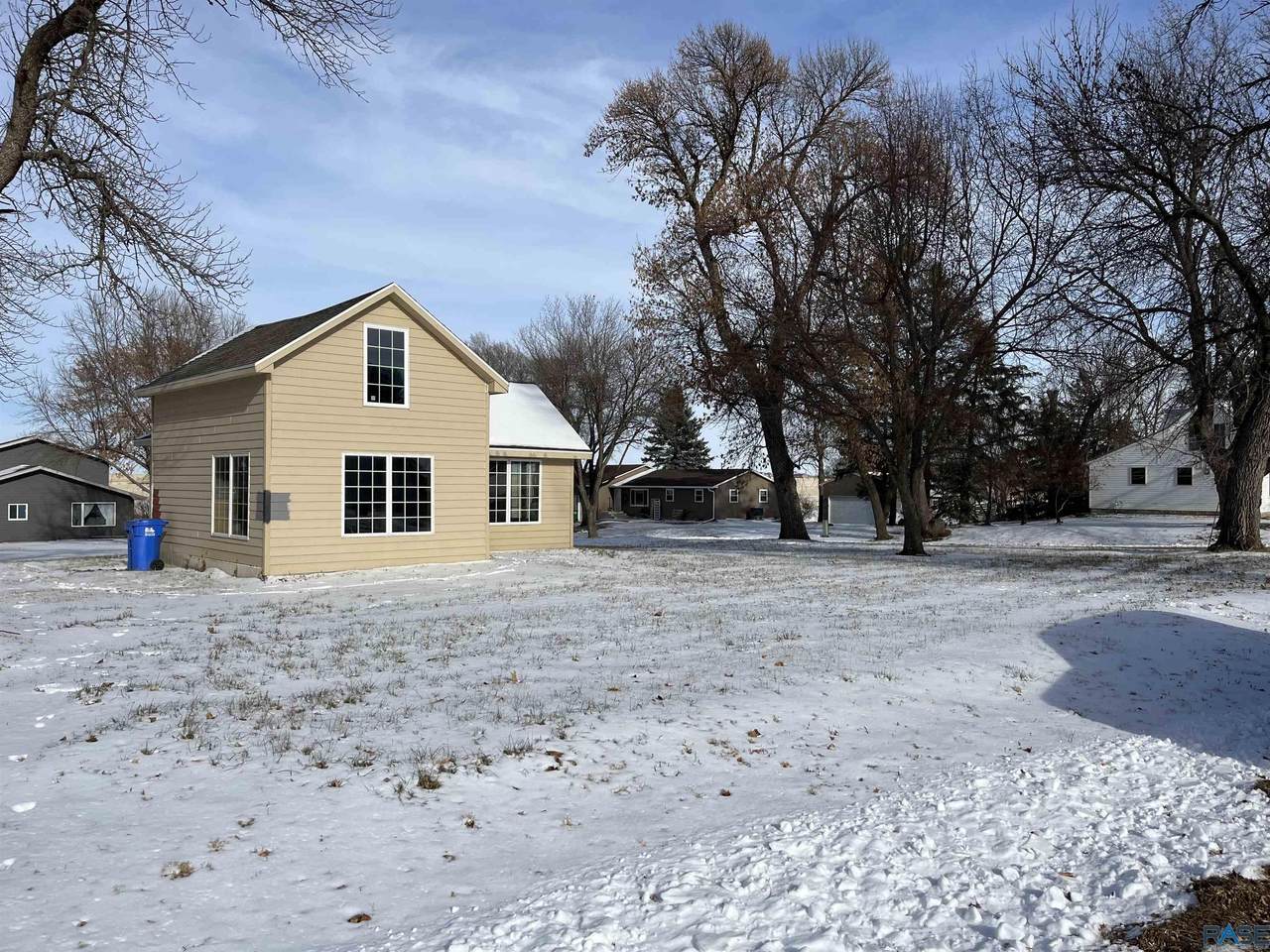 535 Geiser St - Photo 1