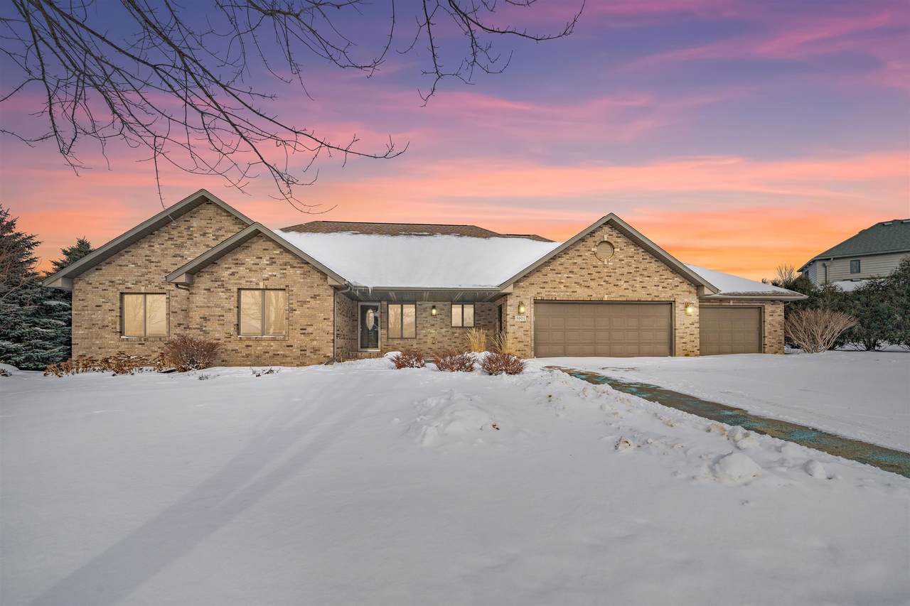 5801 Grand Prairie Dr - Photo 1