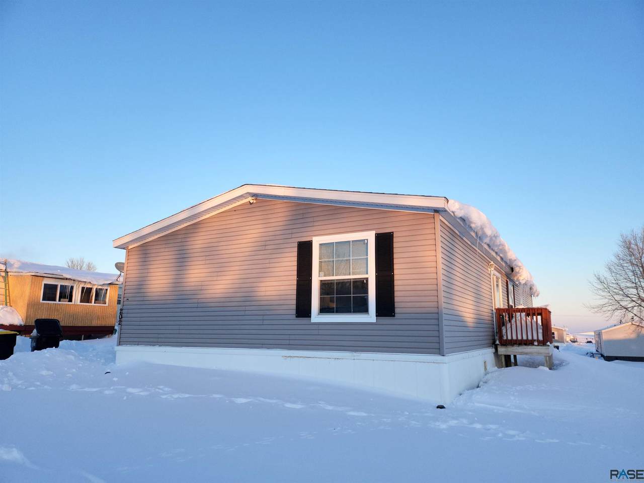 202 Rochelle Pl - Photo 1