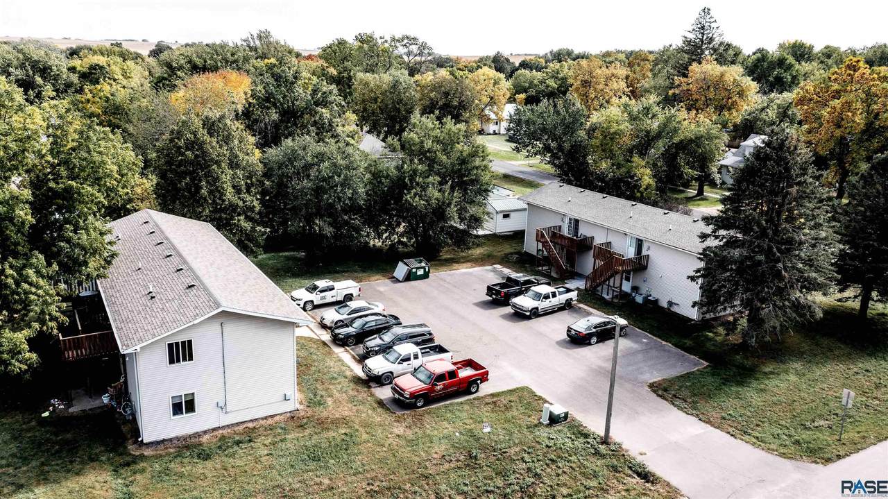 802 Broadway Ave - Photo 1