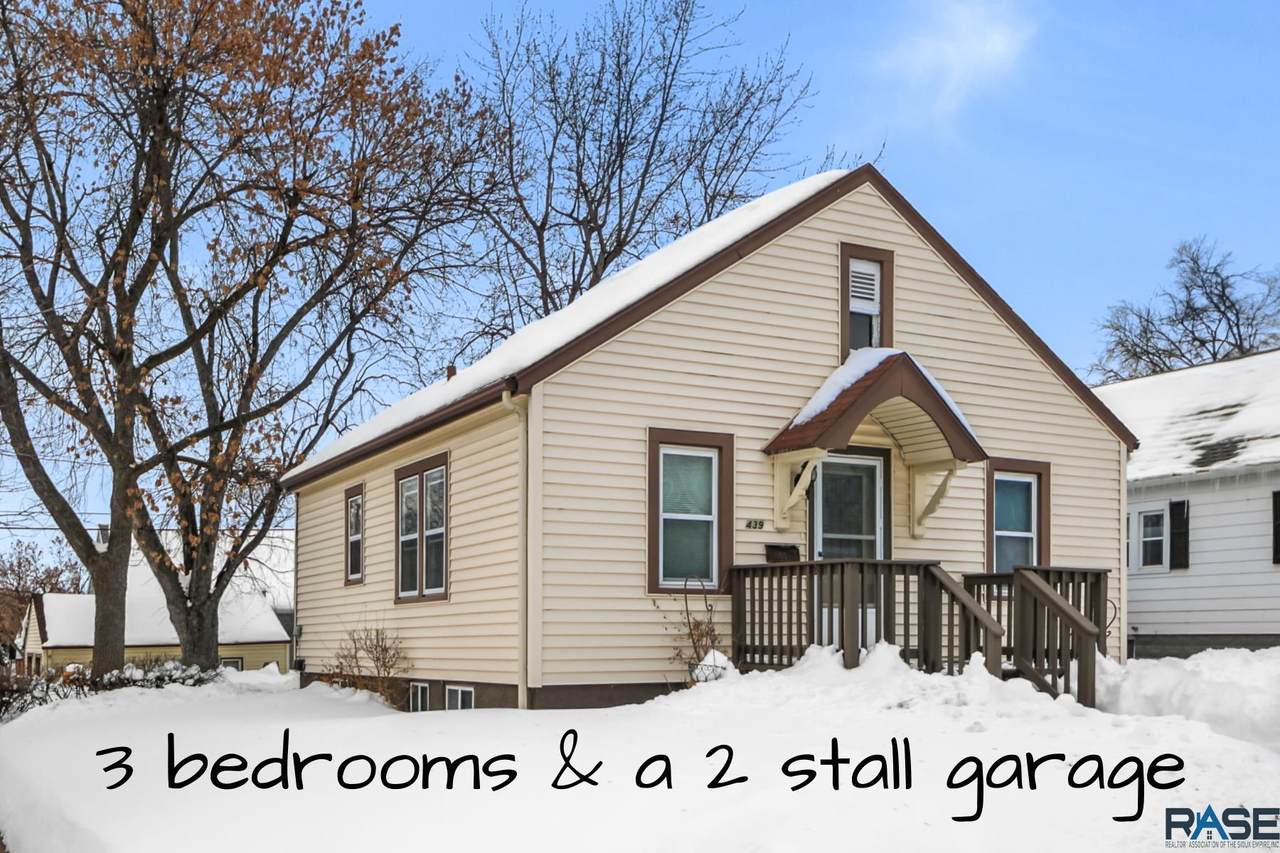 439 Willow Ave - Photo 1