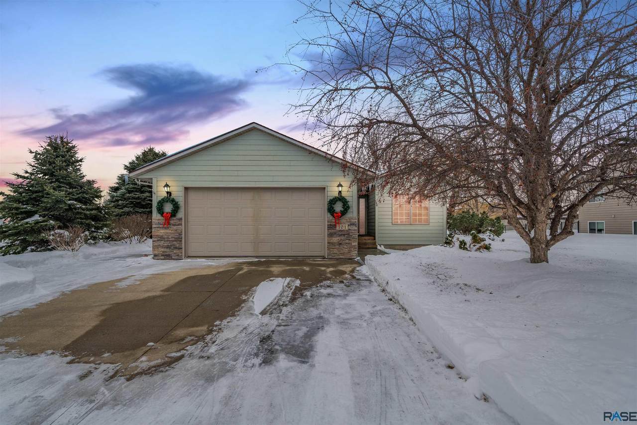101 Hackberry St - Photo 1
