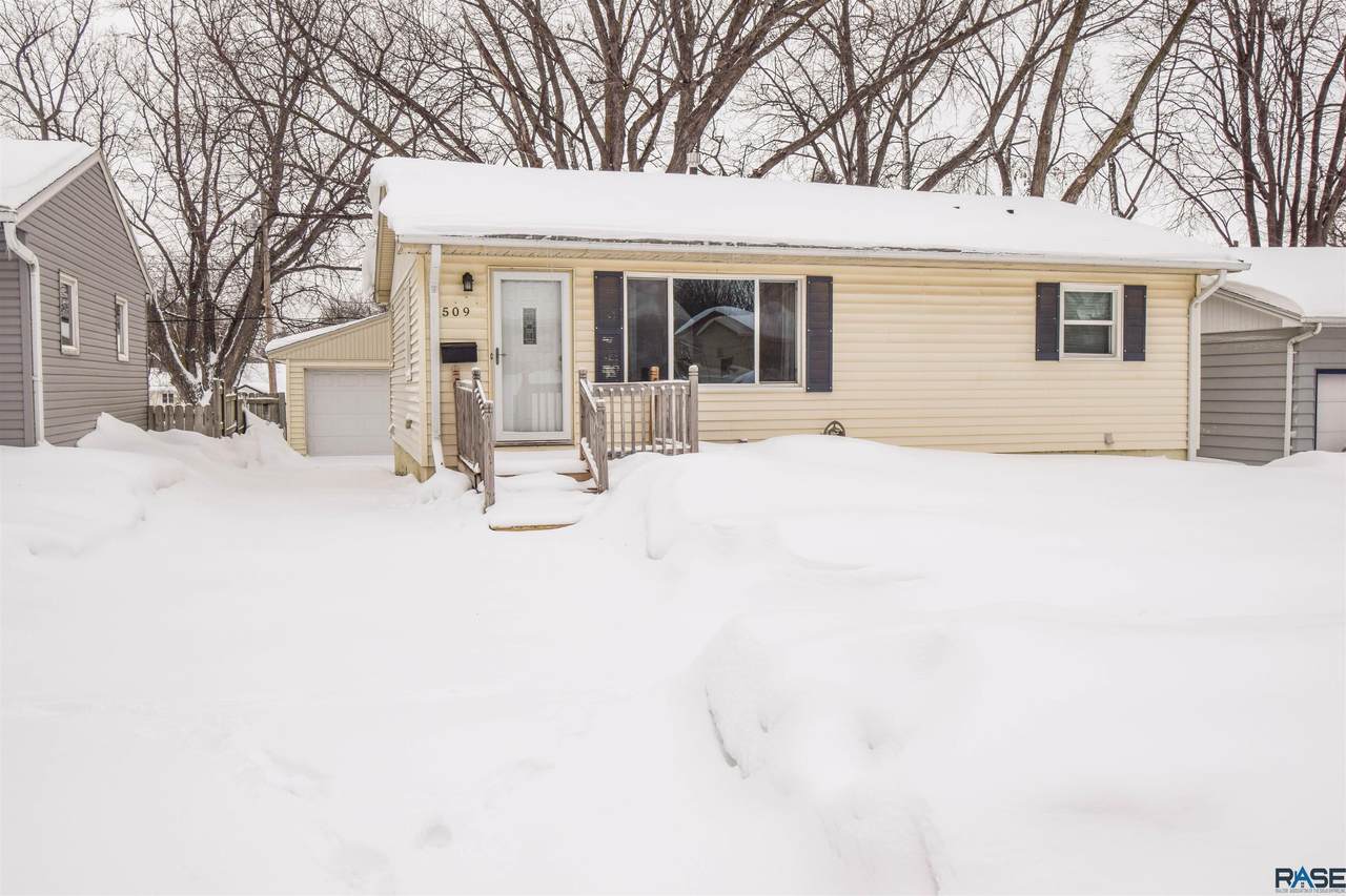 509 Sneve Ave - Photo 1