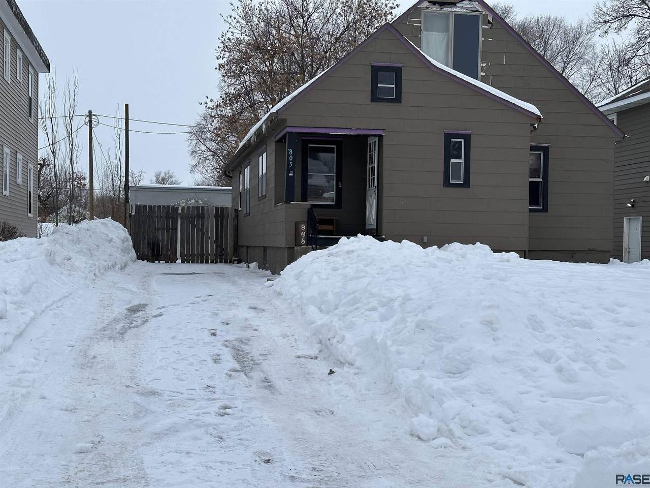 805 Duluth Ave - Photo 1