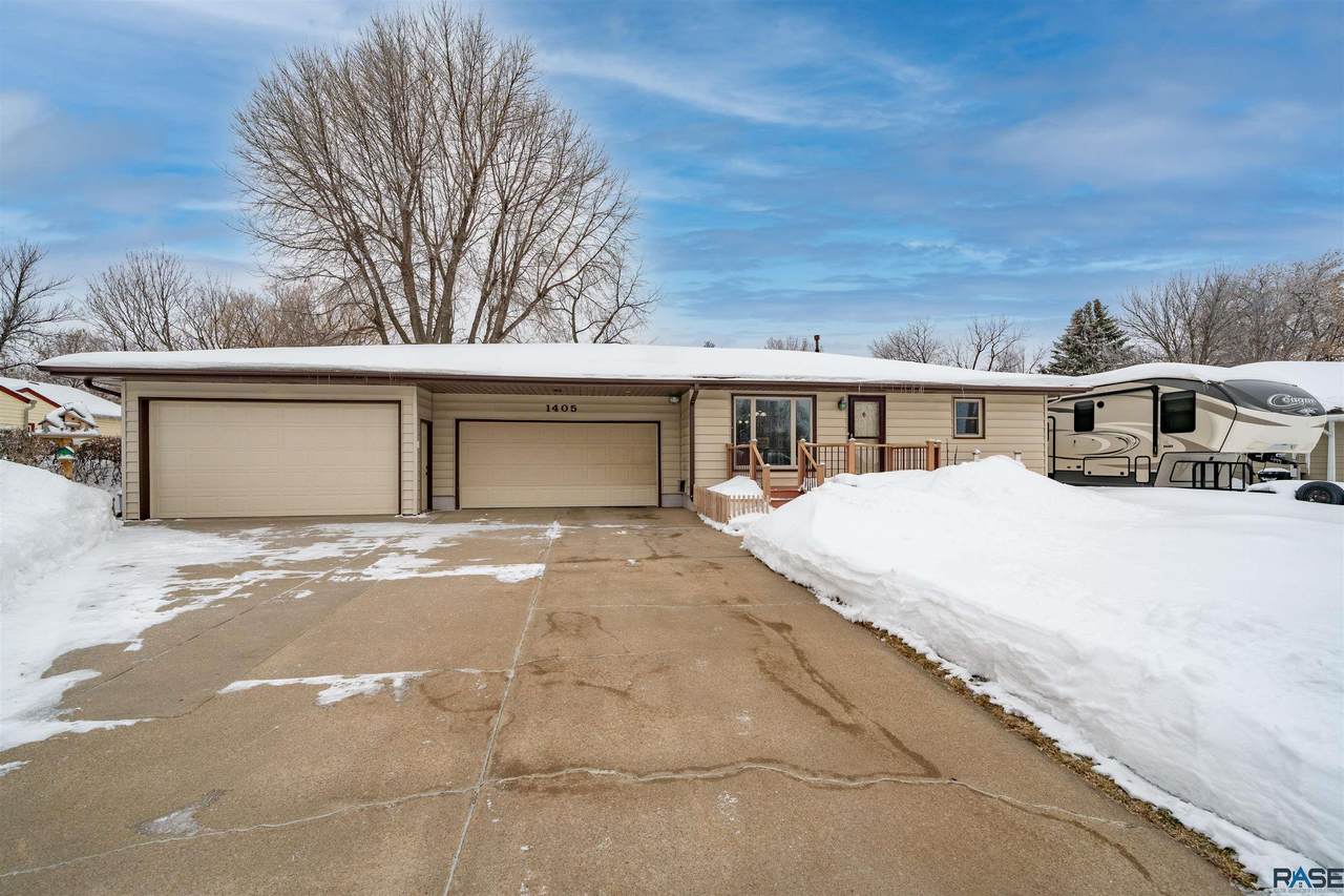 1405 Clover Ave - Photo 1