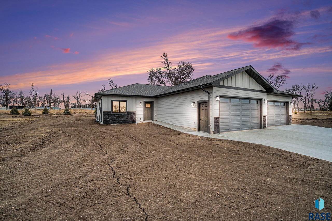 624 Harter Dr - Photo 1