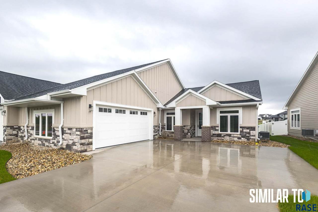 1819 Daylight Dr - Photo 1