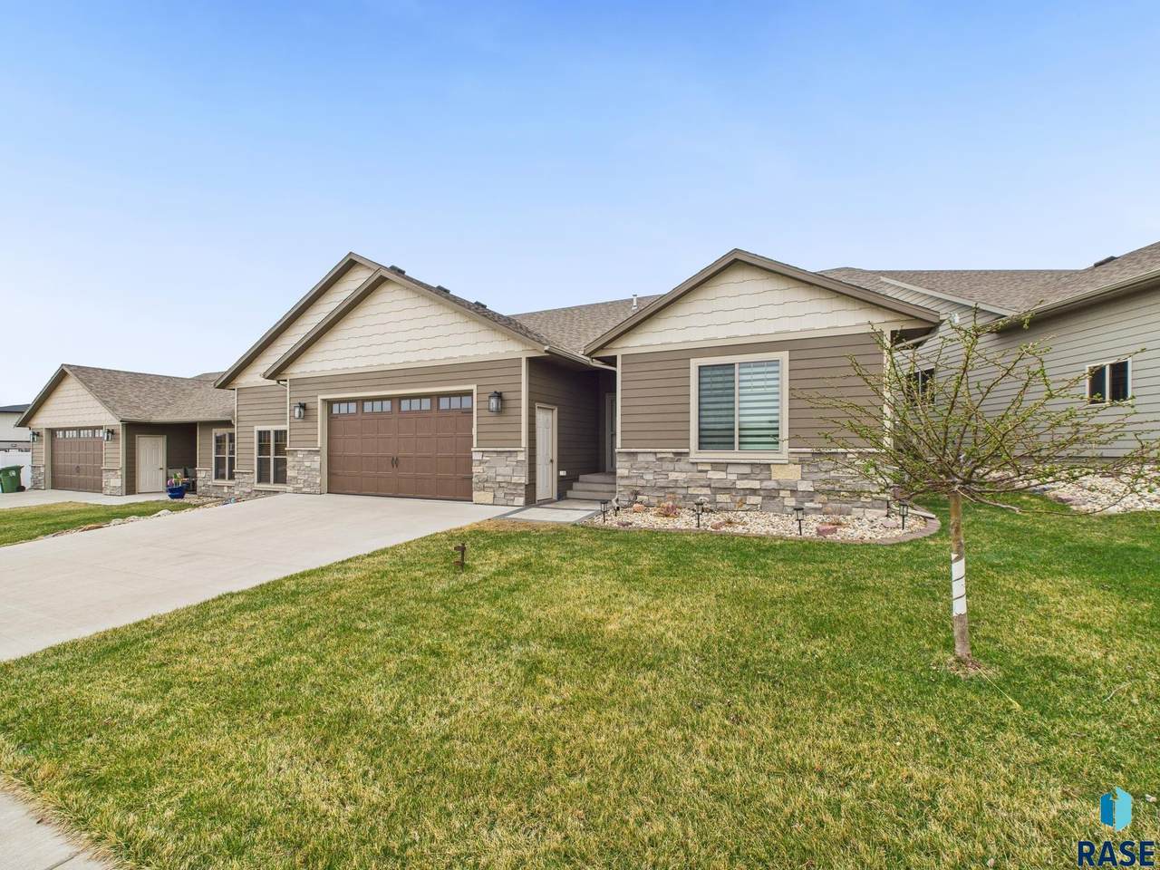 5107 Cattail Dr - Photo 1