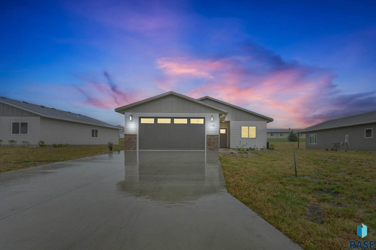 1100 6th Ave Avenue - Photo 1