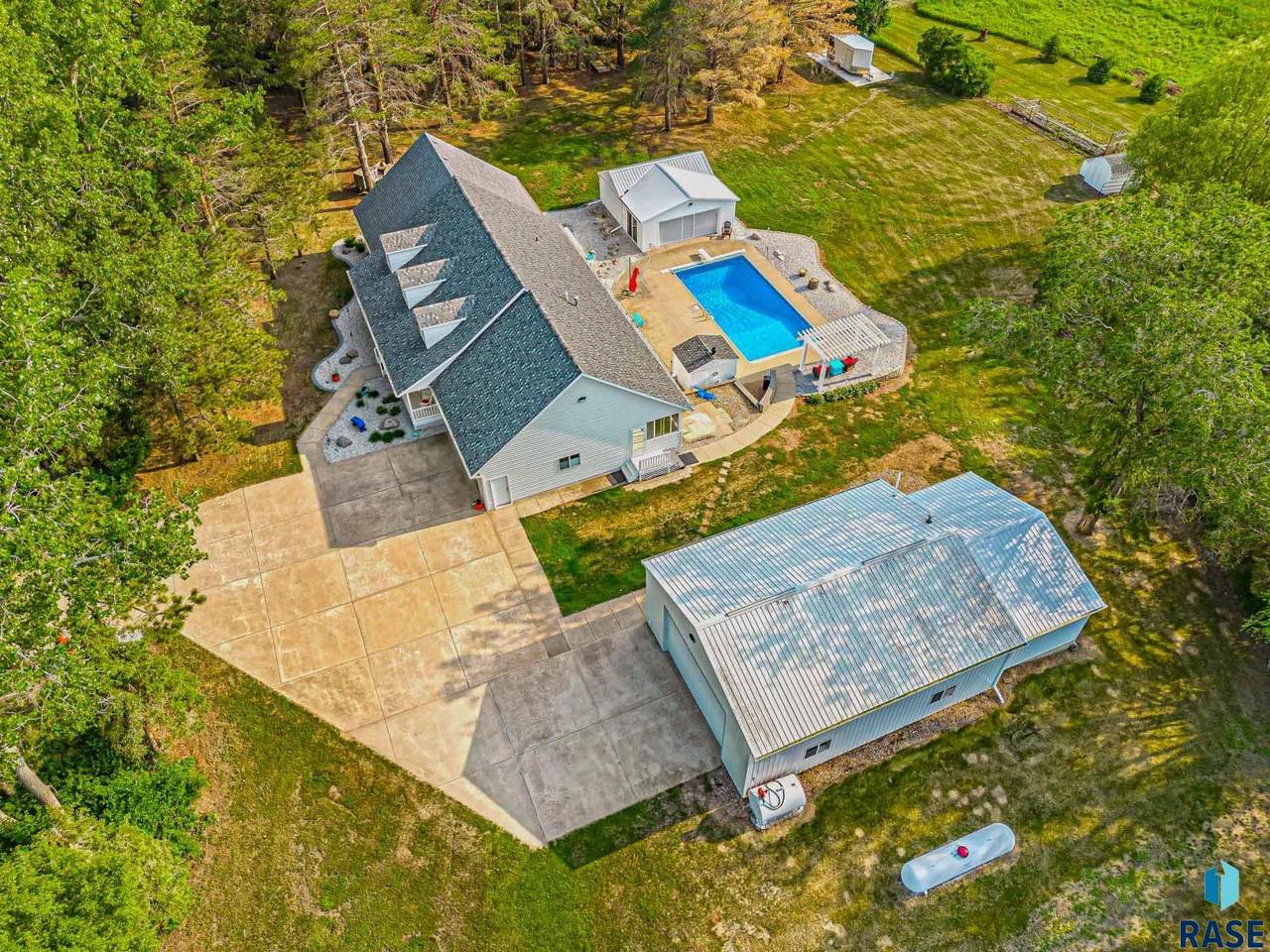 24105 461st Ave Avenue - Photo 1