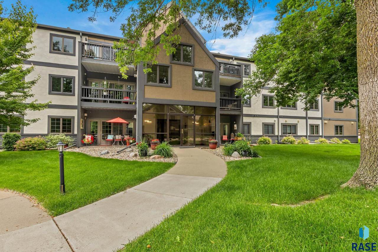 4220 Minnesota Ave - Photo 1