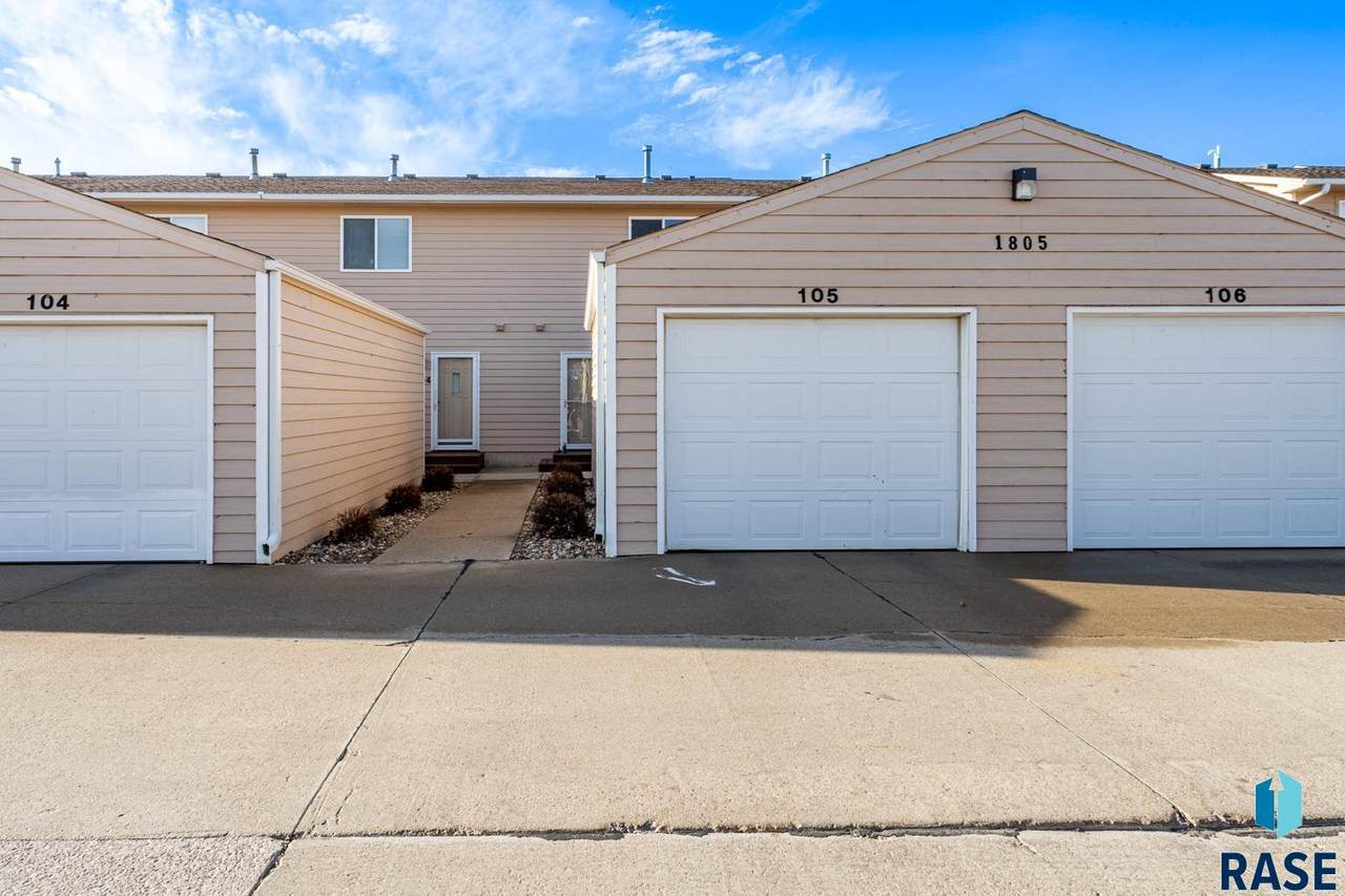 1805 Sertoma Ave - Photo 1