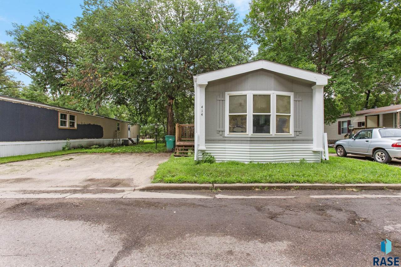 414 Todd Pl - Photo 1