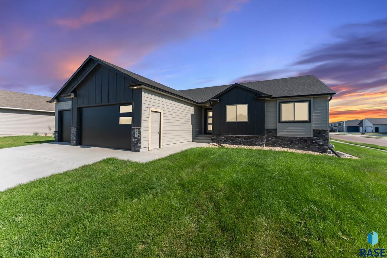 5512 64th St Street - Photo 1