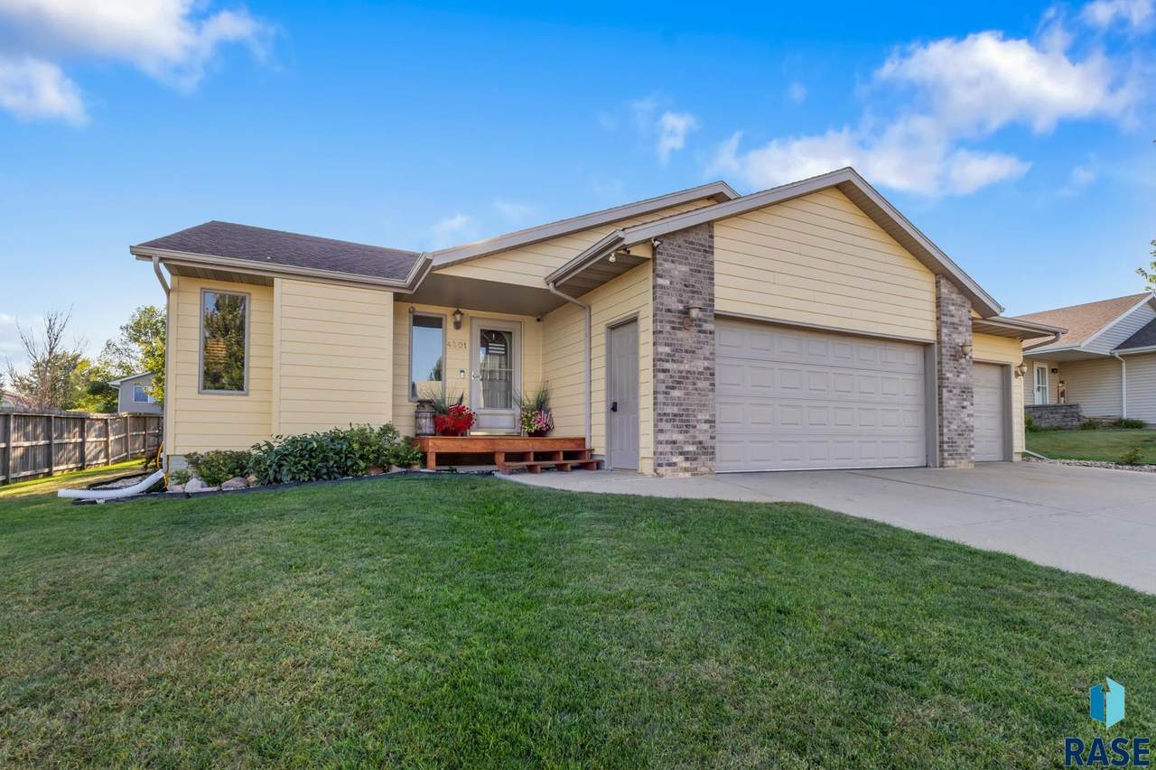 4301 Montana Ave Avenue - Photo 1