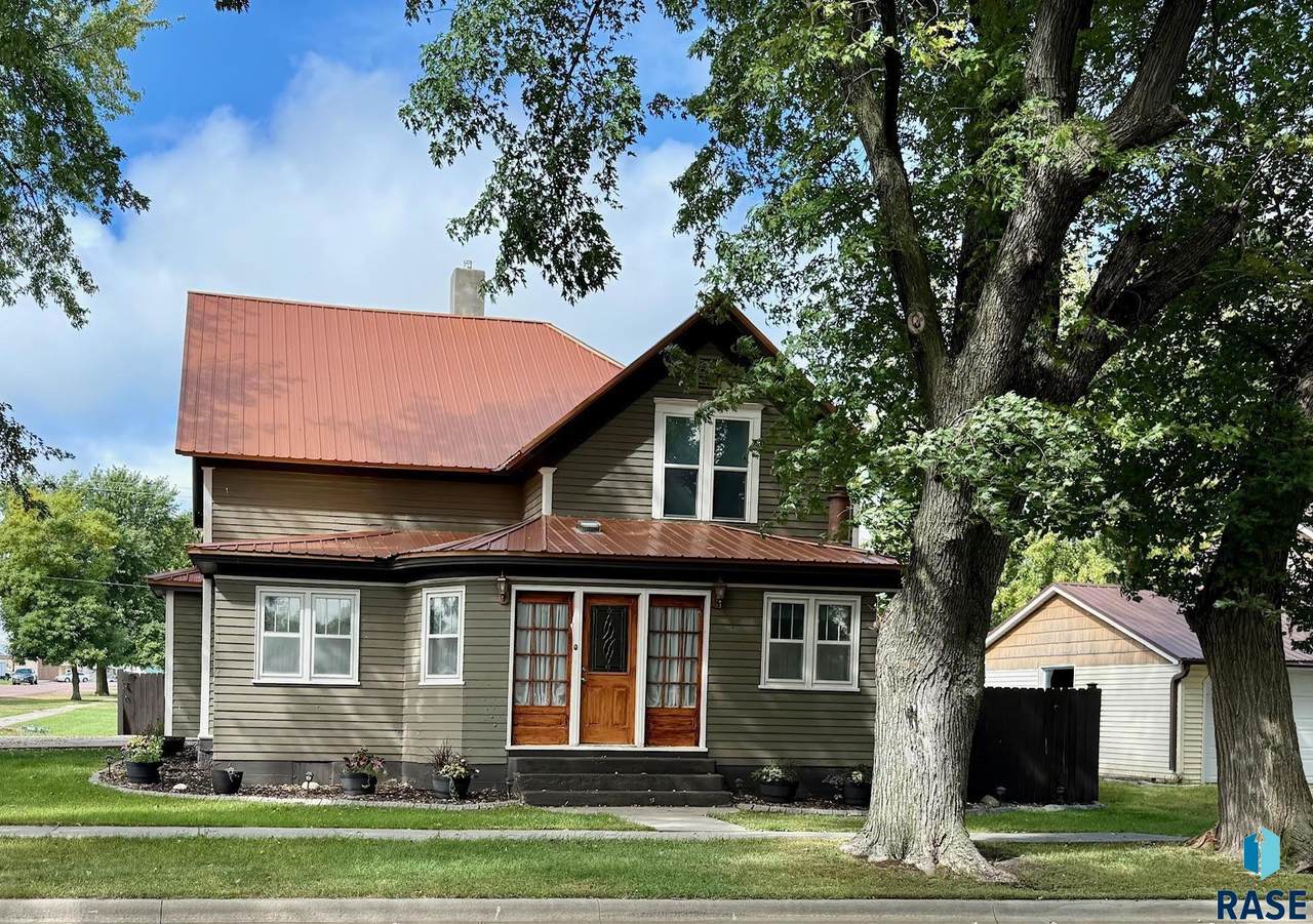 203 2nd St Street - Photo 1