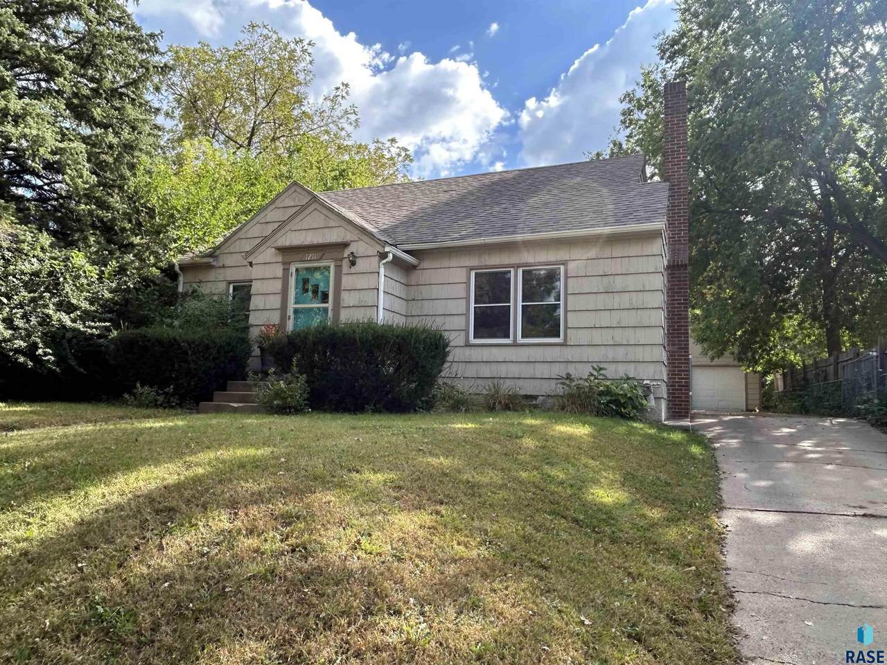 1211 13th St Street - Photo 1